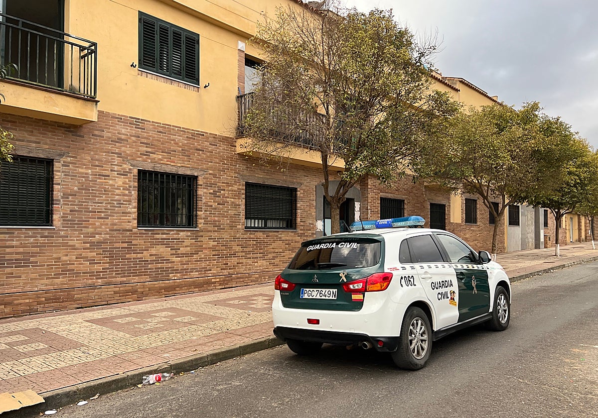 La Guardia Civil en los bloques de Mollina okupados