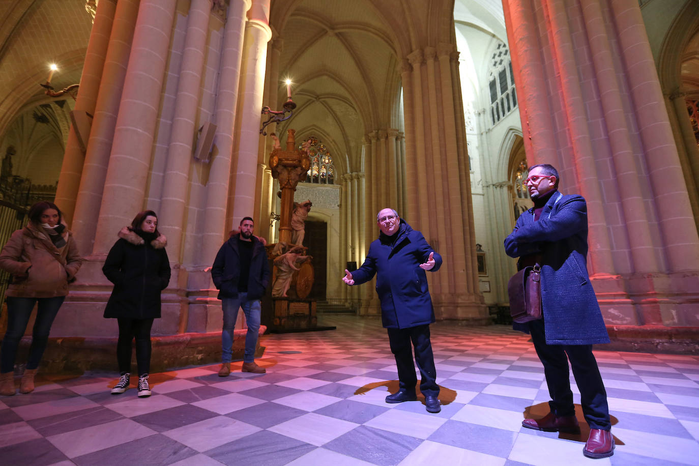 La única y espectacular visita a la catedral de Toledo en versión nocturna