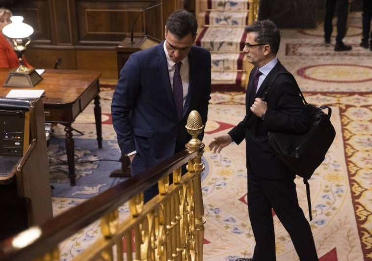 Pedro Sánchez infla las cifras de exiliados del franquismo por la vía de nacionalizaciones masivas