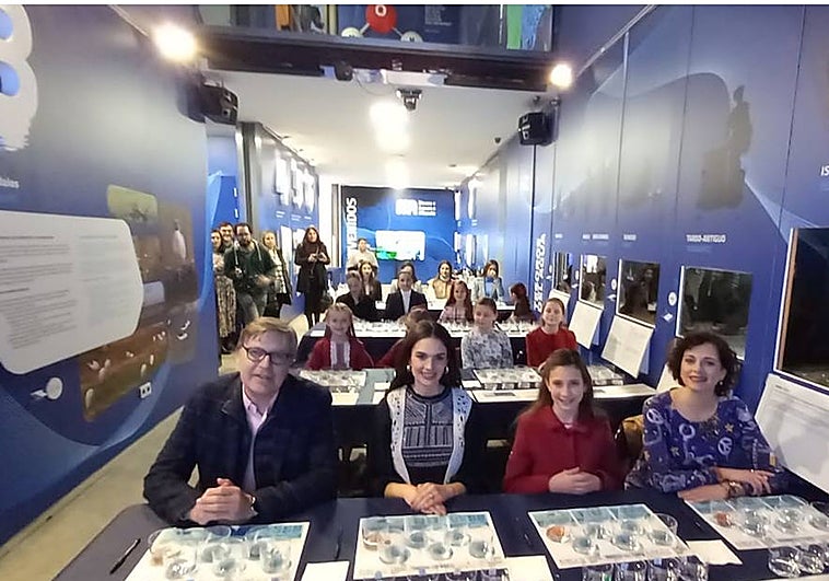 Cata de agua «a ciegas» con les Belleses del Foc en el Museo de Aguas de Alicante