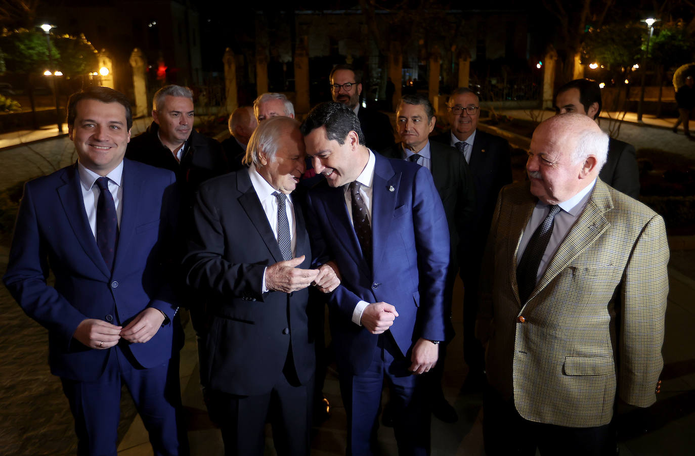 El emotivo homenaje a El Cordobés, en imágenes