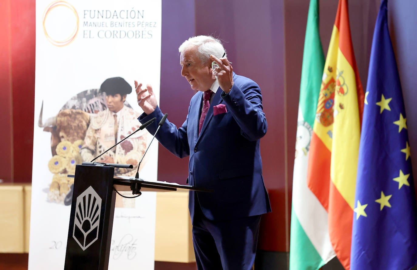 El emotivo homenaje a El Cordobés, en imágenes