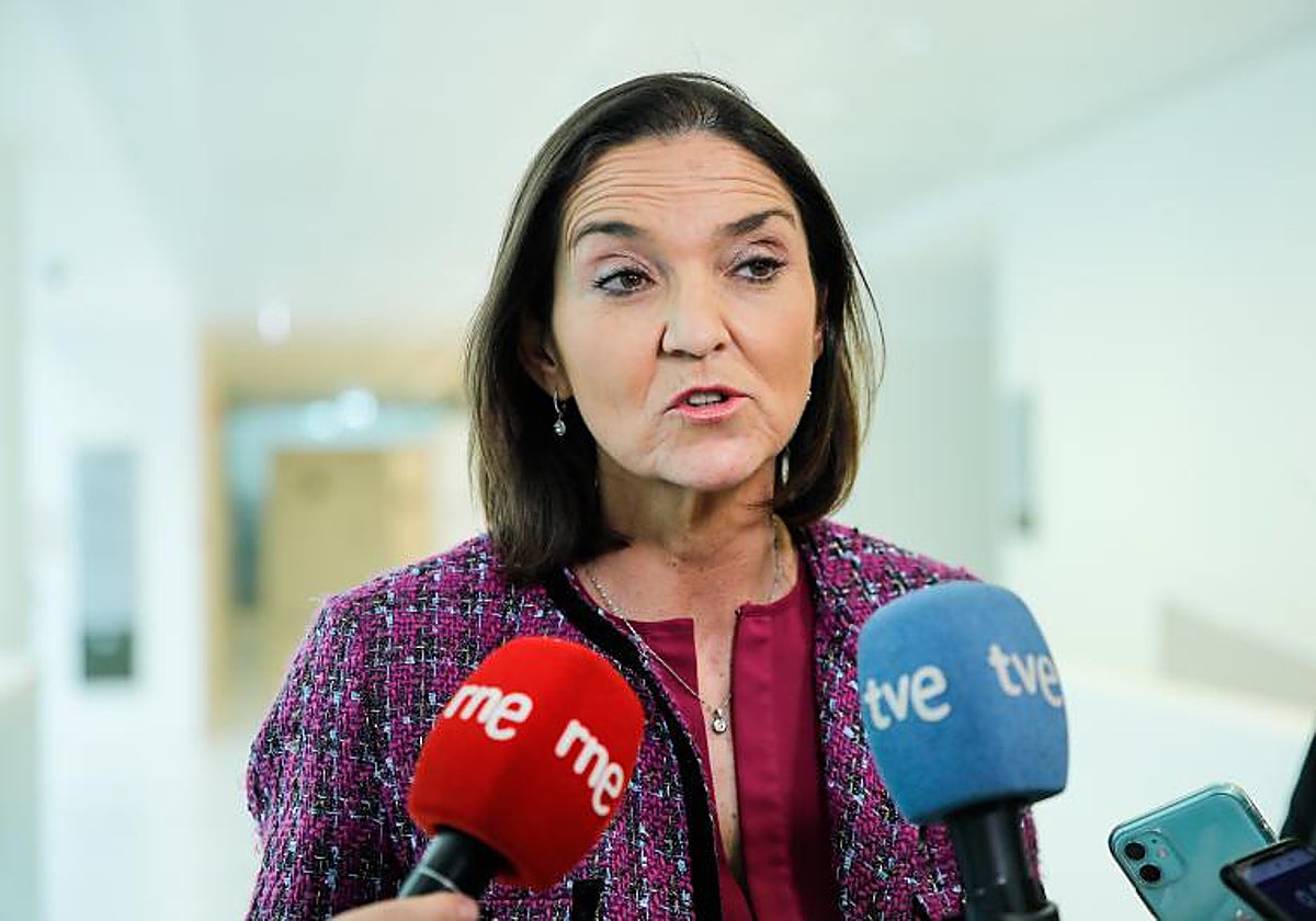 La ministra de Industria, Comercio y Turismo este martes en París