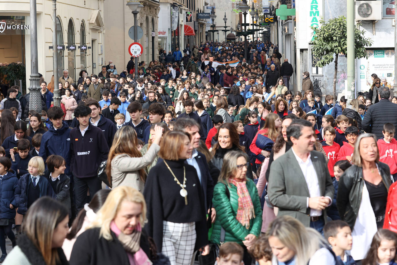 La marcha escolar por el Día del Niño con Cáncer en Córdoba, en imágenes