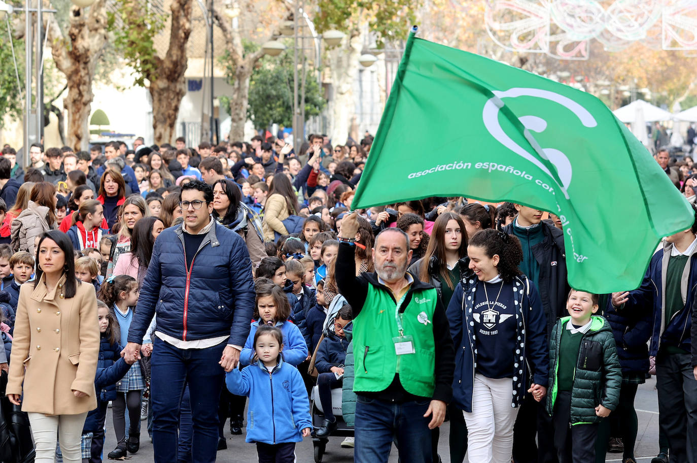 La marcha escolar por el Día del Niño con Cáncer en Córdoba, en imágenes