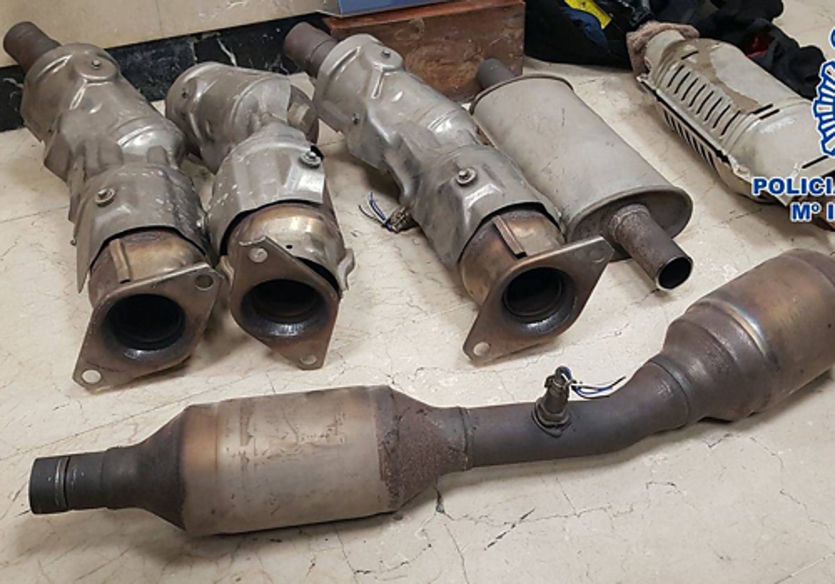Varios catalizadores intervenidos por la Policía Nacional