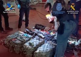 Detenido en Algeciras un polizón que iba a repartir más de 100 kilos de cocaína por el Mediterráneo