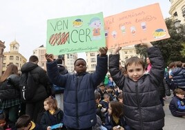 La marcha escolar por el Día del Niño con Cáncer en Córdoba, en imágenes