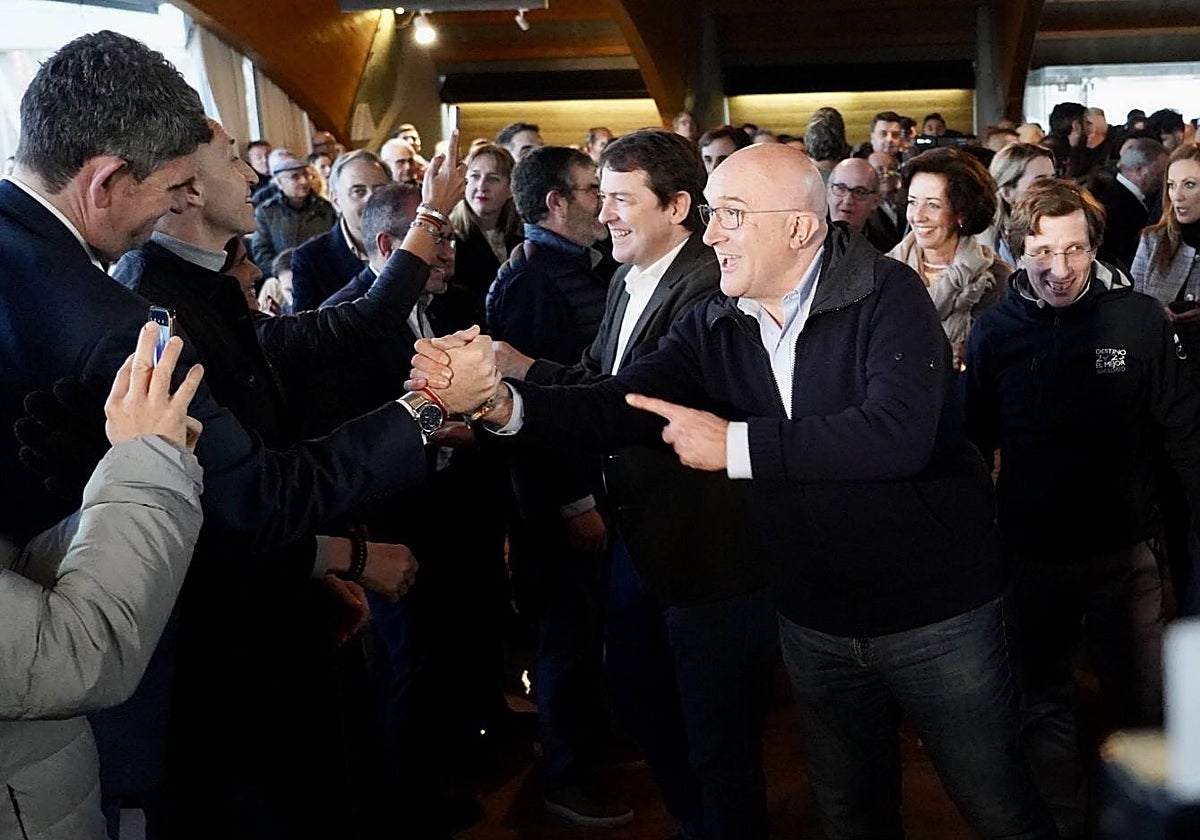 Presentación de la candidatura de Jesús Julio Carnero a la Alcaldía de Valladolid, con la asistencia dl presidentes autonómico del Partido Popular, Alfonso Fernández Mañueco, y otras autoridades