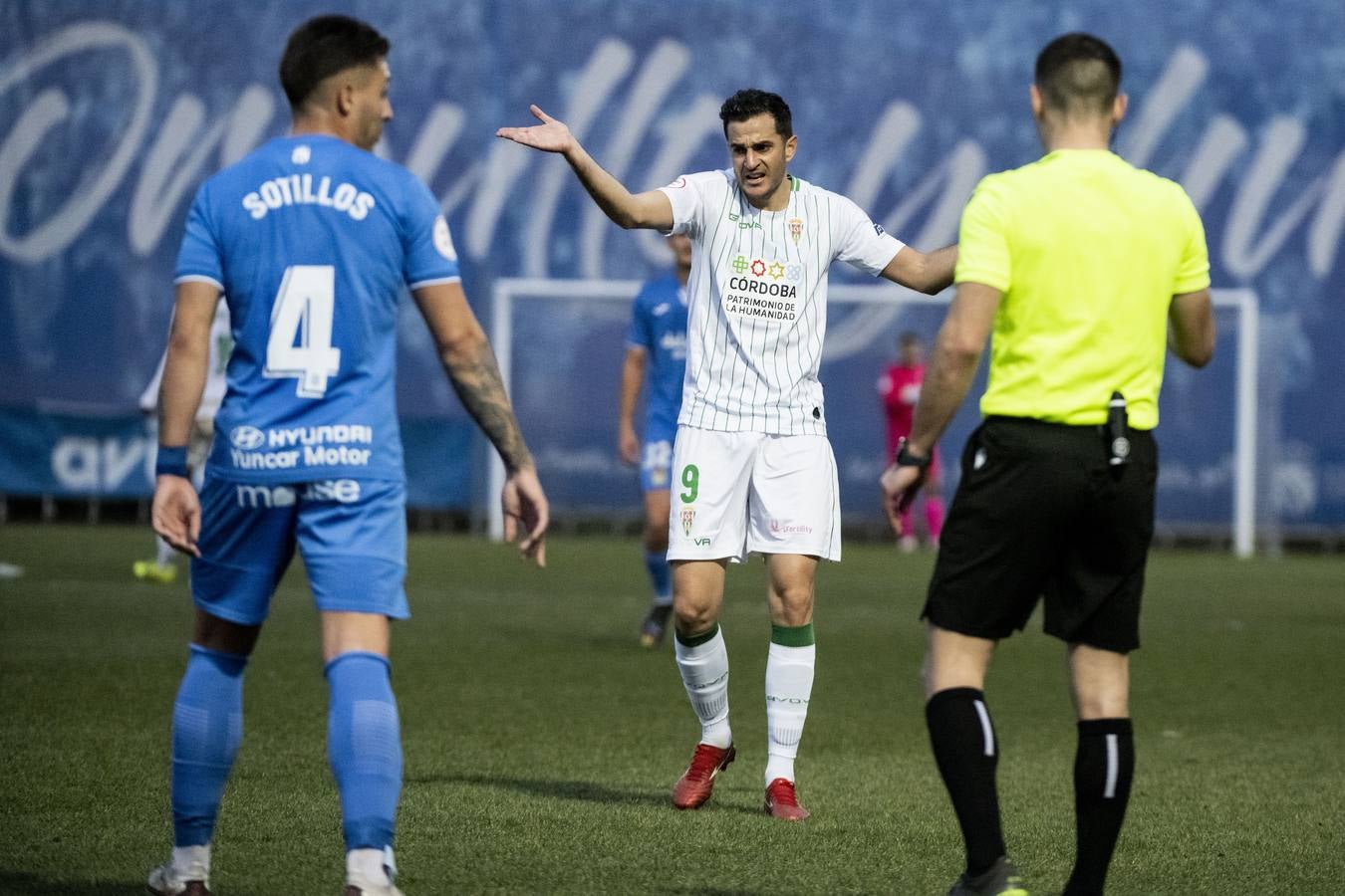 En imágenes, el mazazo del Córdoba CF en Fuenlabrada (2-0)