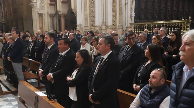 Junta de gobierno de la Piedad, durante la misa en la Catedral