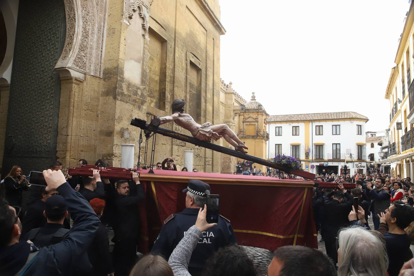 La bendición del nuevo Cristo de la Piedad de Córdoba, en imágenes