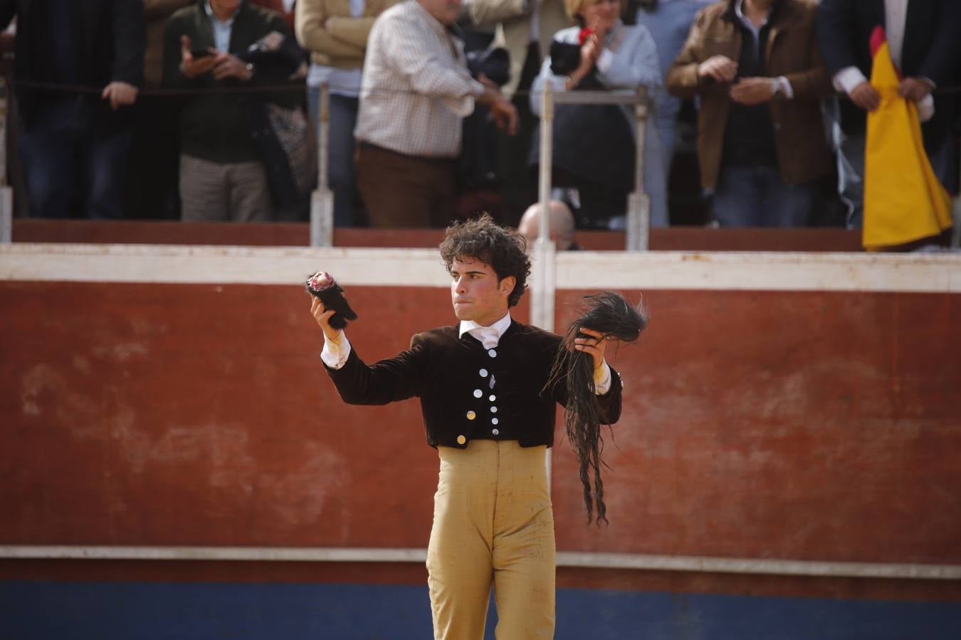 En imágenes, Bujalance abre temporada taurina con un homenaje a El Puri (II)