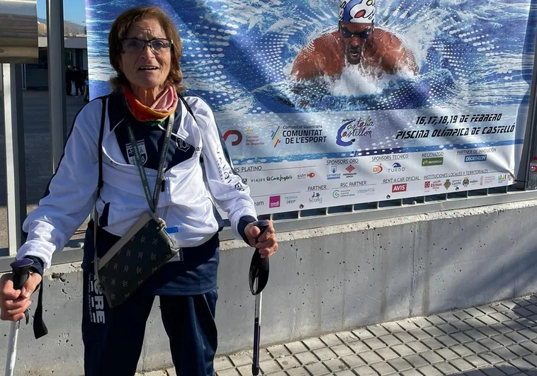 María Jesús, la deportista de 76 años que tiene en la natación una tabla de flotación después de superar un cáncer rectal