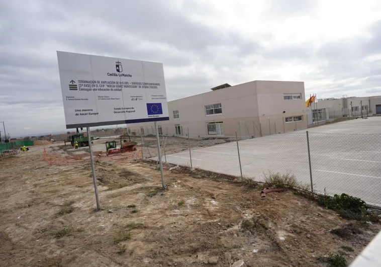 Las obras del nuevo instituto de 'El Quiñón' y la ampliación del colegio 'Noelia Gómez Montessori' estarán listas el próximo curso