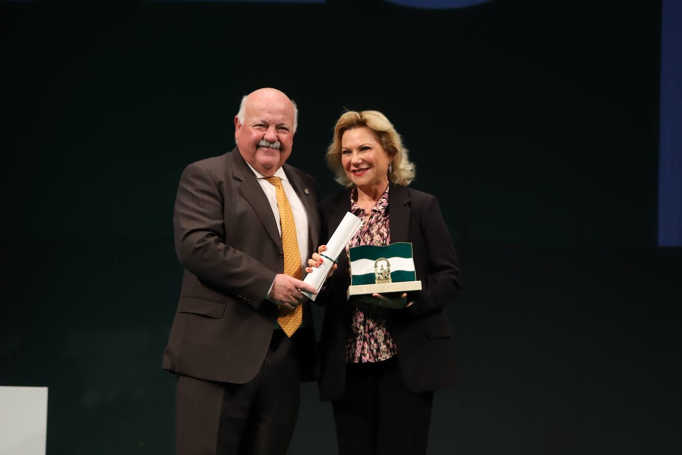 La entrega de las Banderas de Andalucía en Córdoba, en imágenes