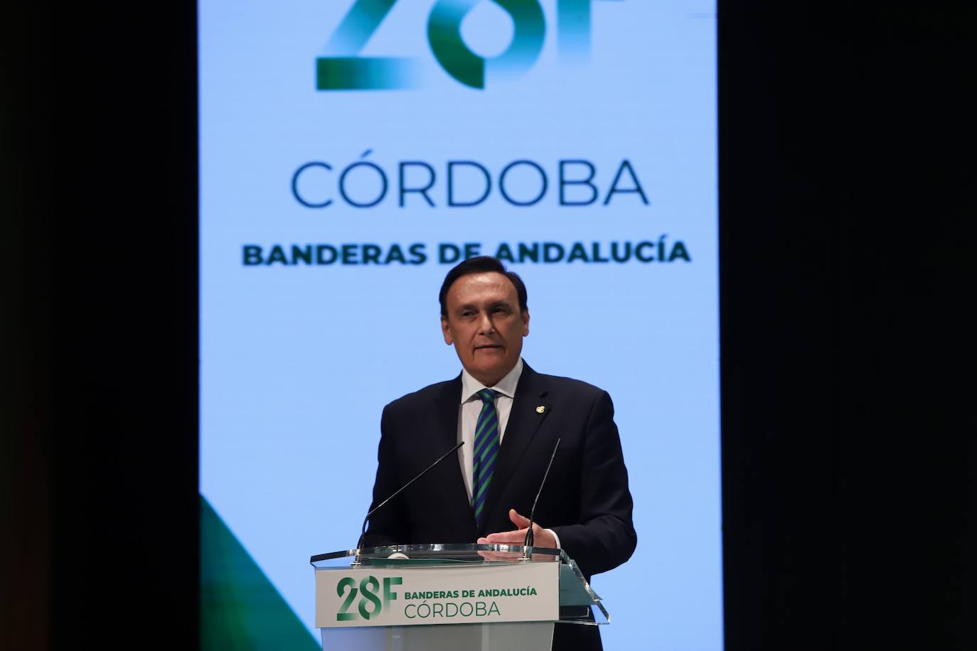 La entrega de las Banderas de Andalucía en Córdoba, en imágenes