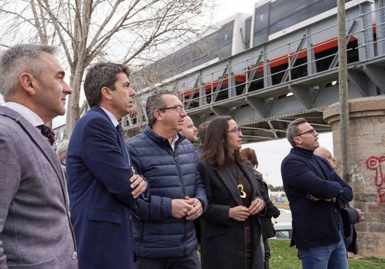 El PP exige ceses a Ximo Puig y la gratuidad del tranvía tras la nueva «chapuza ferroviaria» de la línea entre Alicante y Denia