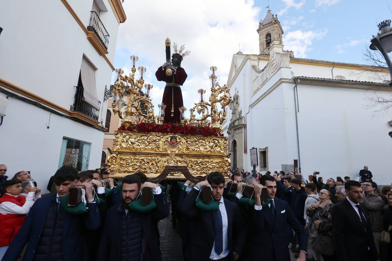 El elegante traslado del Señor del Buen Suceso a la Catedral de Córdoba, en imágenes