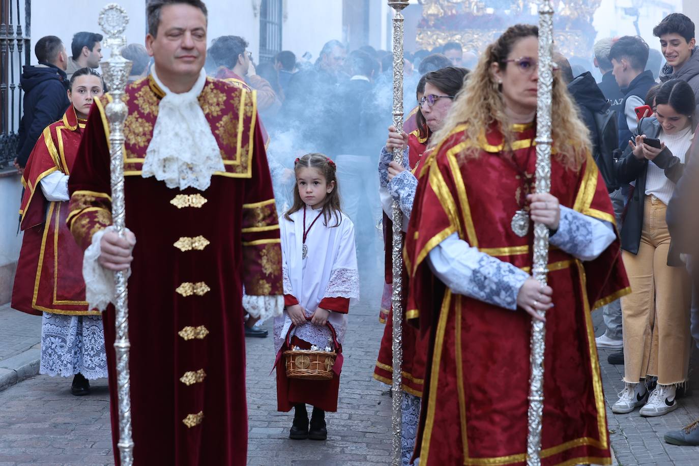 El elegante traslado del Señor del Buen Suceso a la Catedral de Córdoba, en imágenes