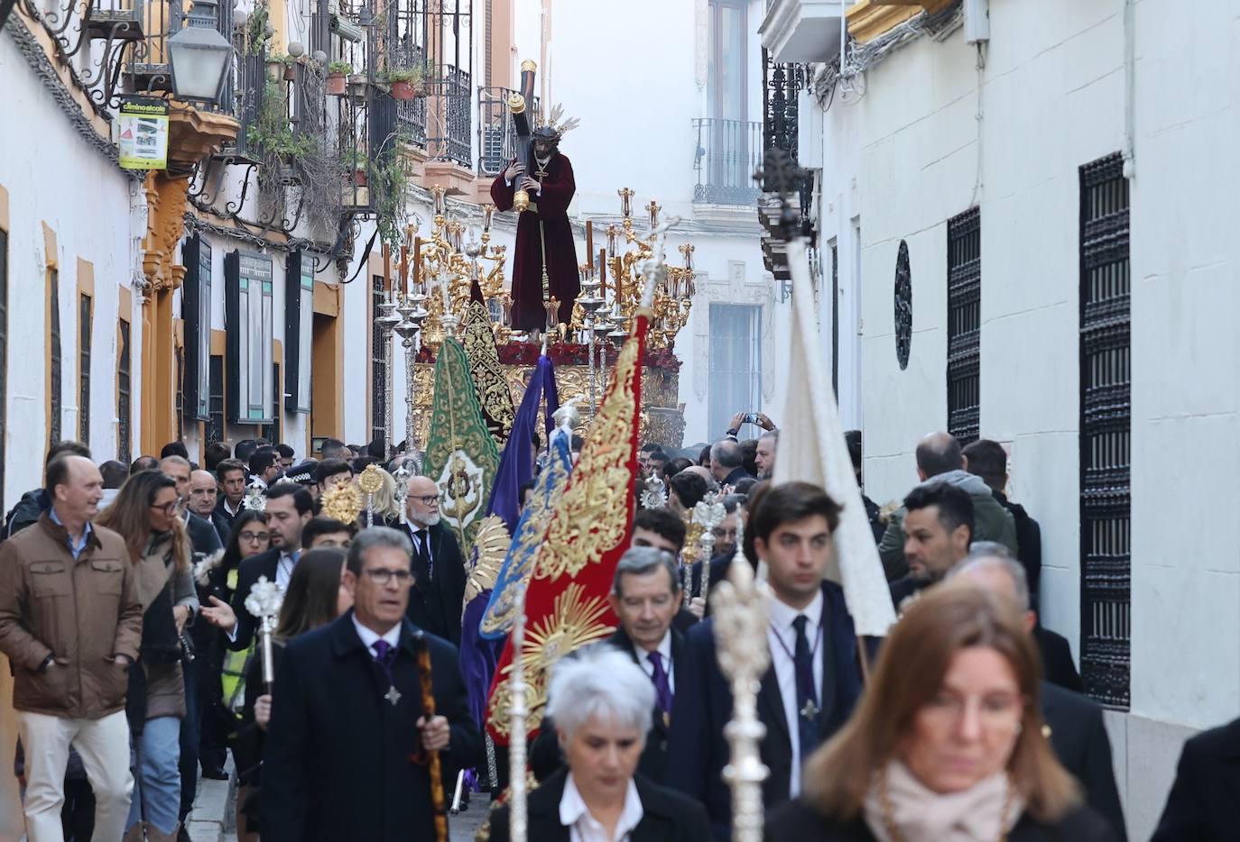 El elegante traslado del Señor del Buen Suceso a la Catedral de Córdoba, en imágenes