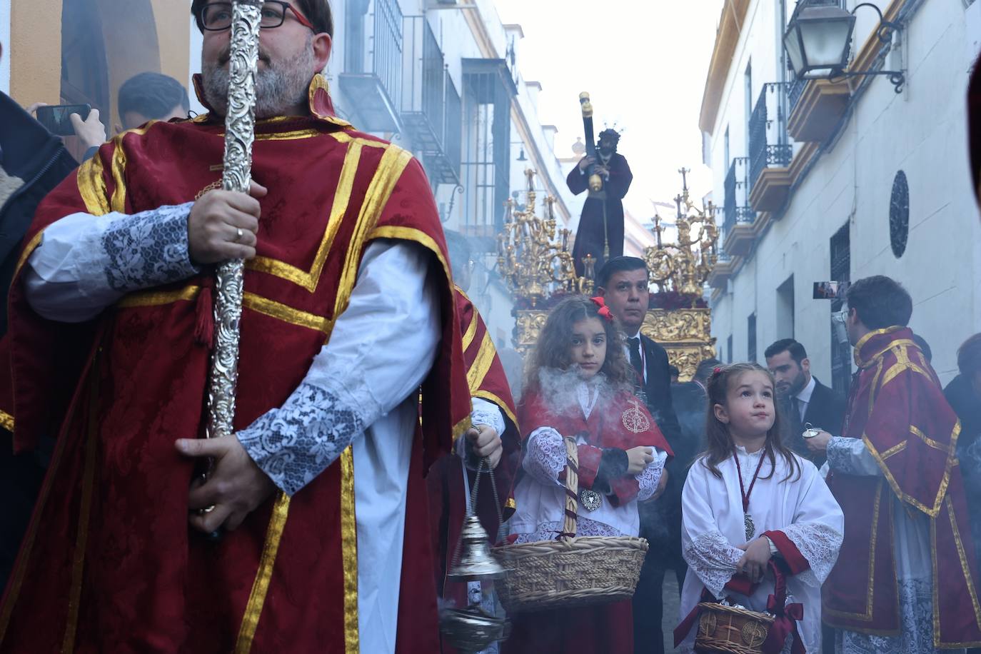 El elegante traslado del Señor del Buen Suceso a la Catedral de Córdoba, en imágenes