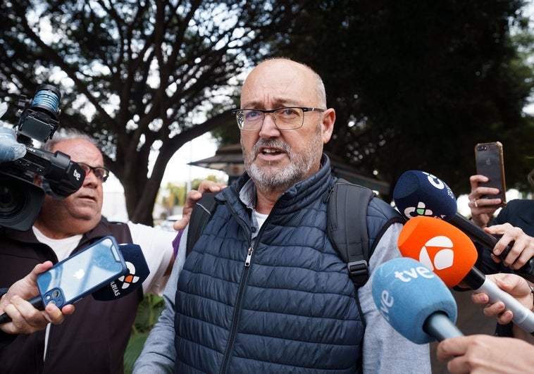 Feijóo exige a Sánchez que desvele el nombre de los 15 parlamentarios que participaban en las 'fiestas' del Tito Berni