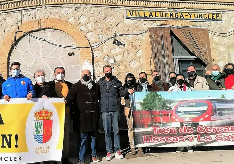 Yuncler y Villaluenga de la Sagra reclaman a Fomento la  reapertura de la estación de tren