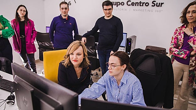 La ministra durante la visita que ha realizado al Centro Sur de Puertollano