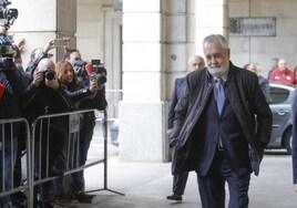 El Supremo rechaza el último recurso de Griñán y otros diez condenados para suspender las penas en el caso ERE