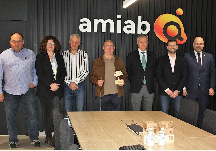 La Fundación Eurocaja Rural entrega 10.000 euros a la Asociación Amiab en Albacete por el programa 'Workin'