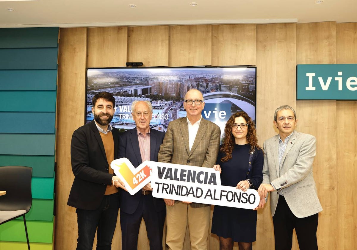 Imagen de la presentación del Informe de Impacto Económico de Maratón Valencia 2022