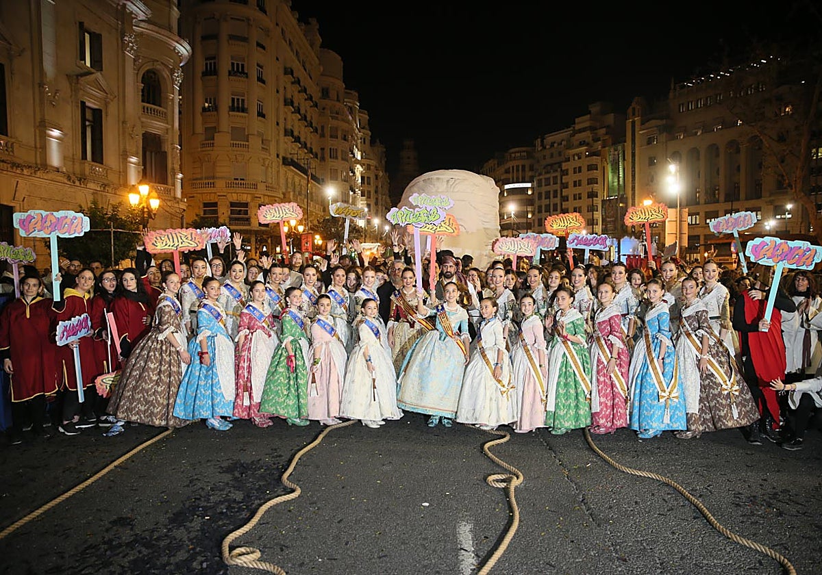 Imagen de archivo de la Cabalgata del Ninot de las Fallas de Valencia