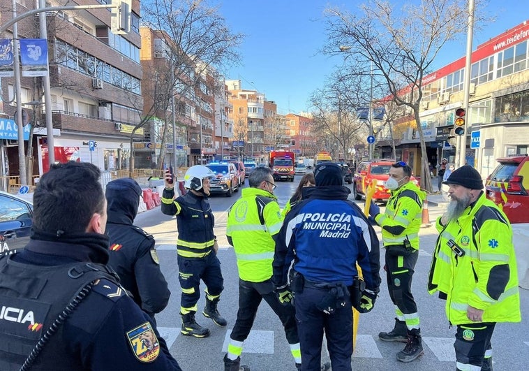 Dos incendios dejan una anciana muerta y 12 heridos en una vivienda y en una churrería de Madrid