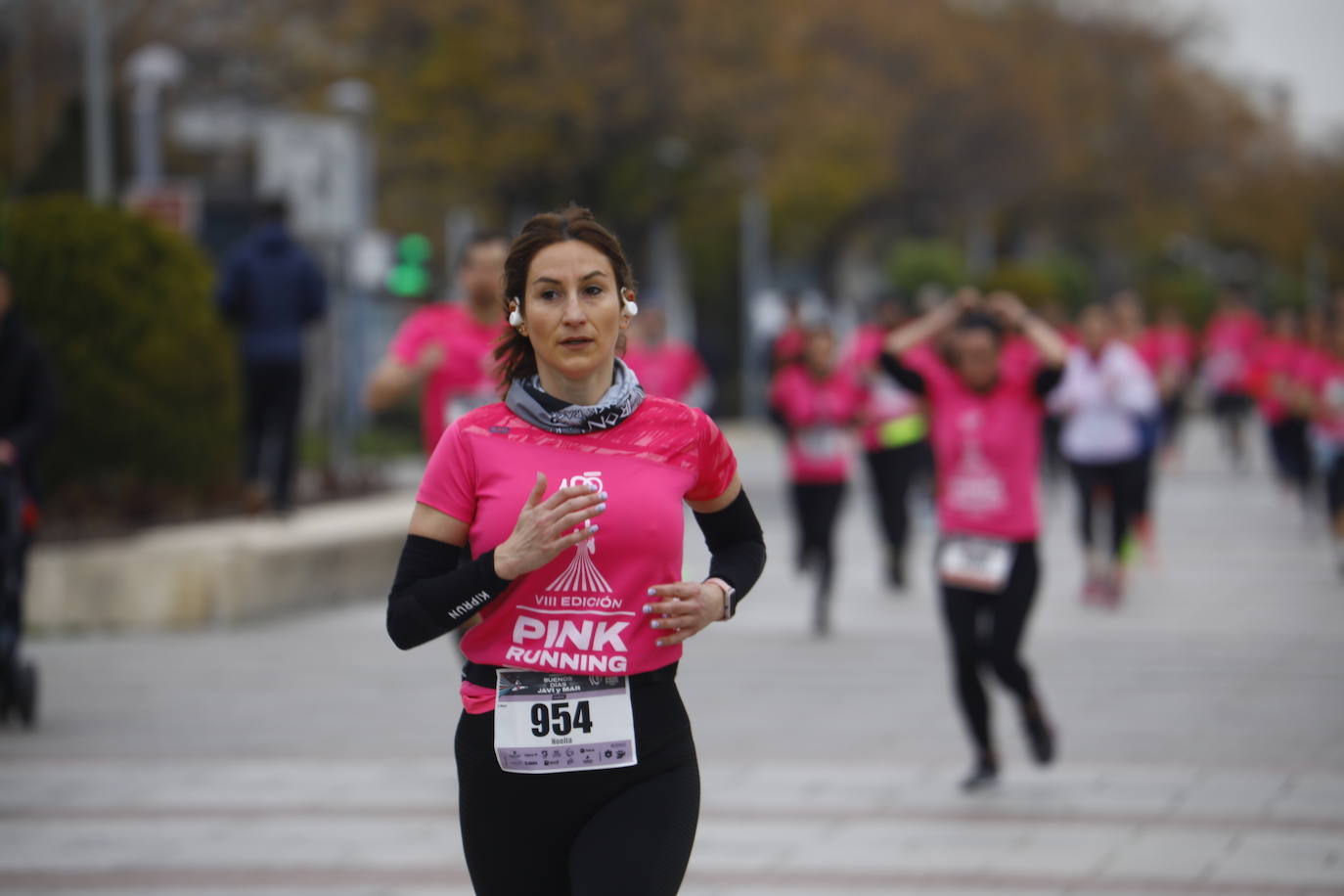 La populosa &#039;Pink Running&#039; en Córdoba, en imágenes