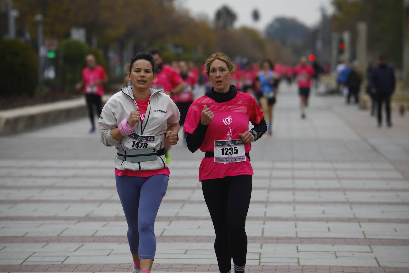 La populosa &#039;Pink Running&#039; en Córdoba, en imágenes