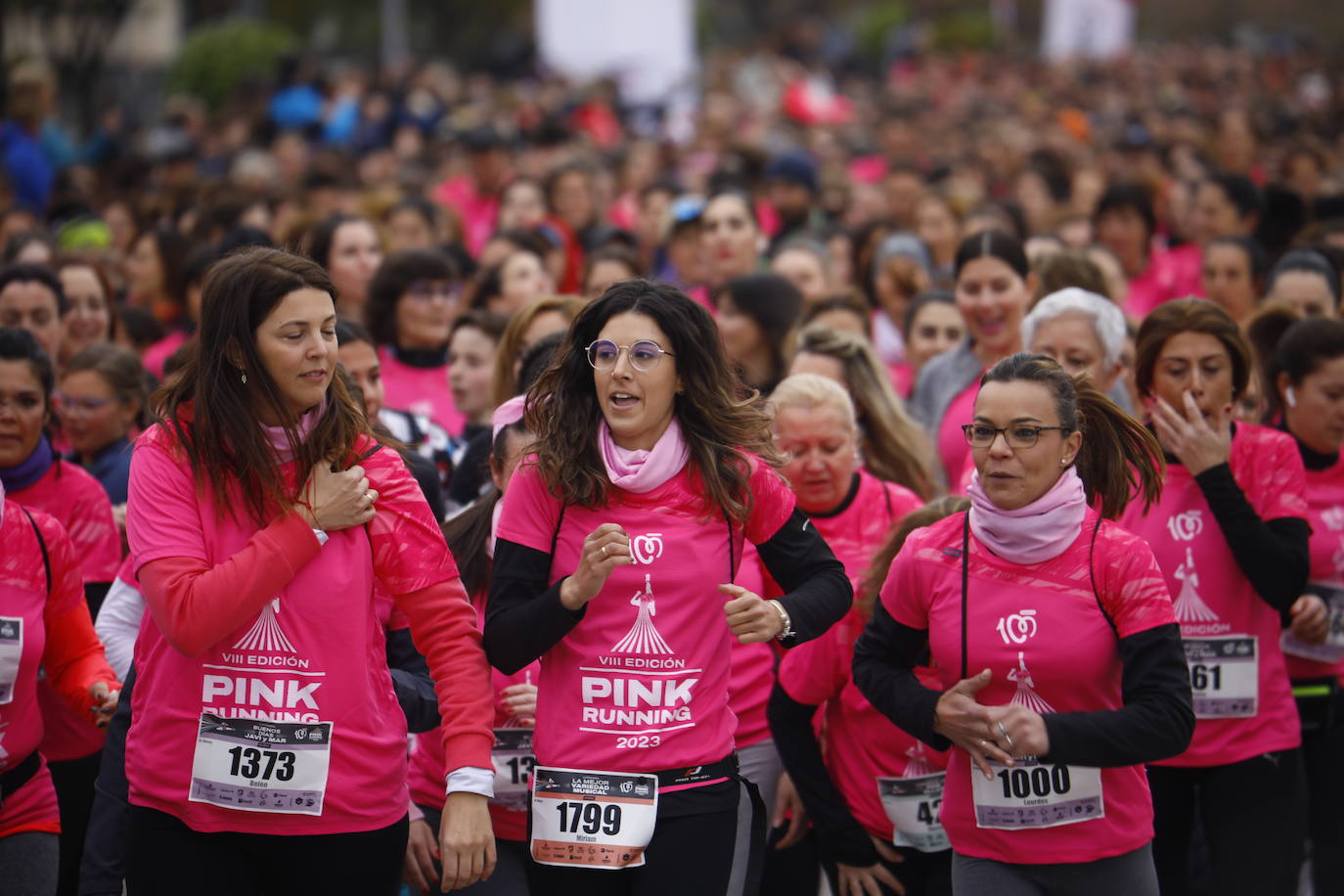 La populosa &#039;Pink Running&#039; en Córdoba, en imágenes
