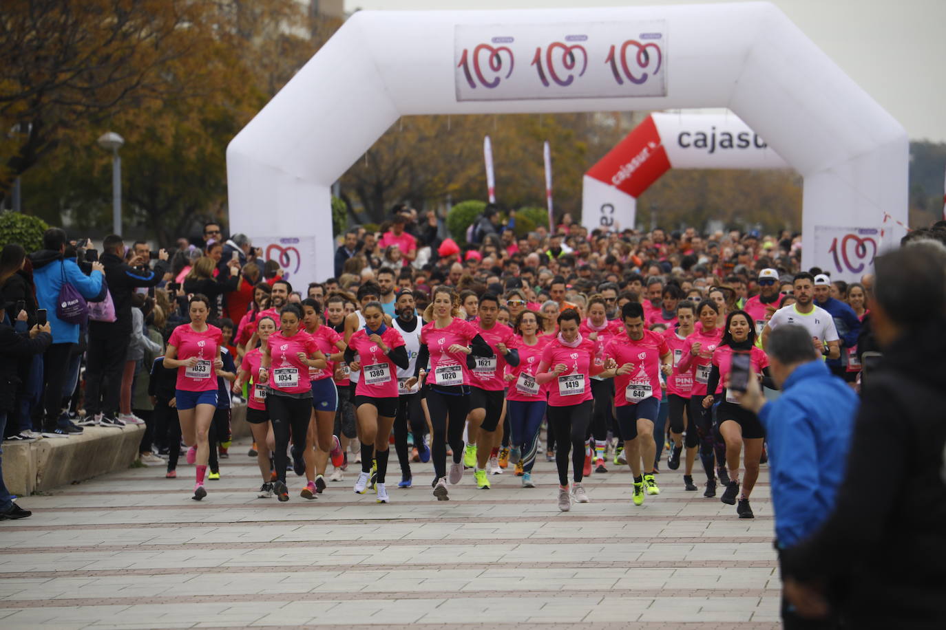 La populosa &#039;Pink Running&#039; en Córdoba, en imágenes