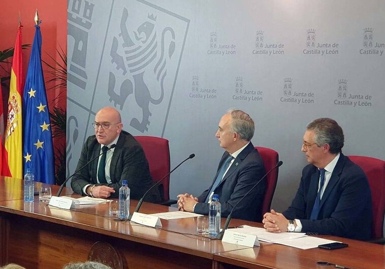 Carnero presenta en la UVa el Programa de Defensores de Derechos Humanos, dotado con 100.000 euros