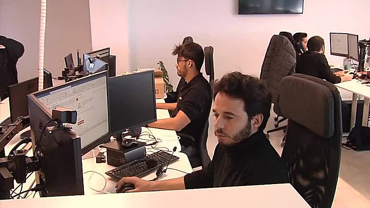 Sin mujeres en la construcción ni hombres en el servicio doméstico