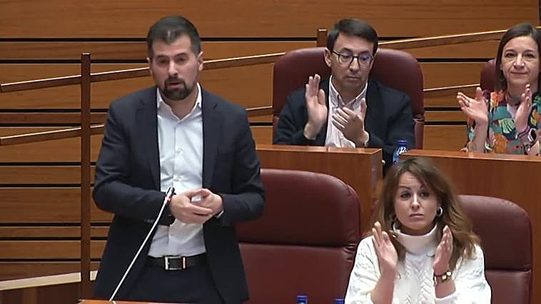 Mañueco garantiza las 35 horas y tilda de "cinismo" que Tudanca las vea como un "engaño"