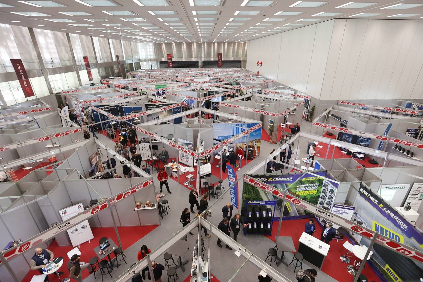 La Feria del Grupo Peña en Córdoba y el estreno del CEFCC, en imágenes