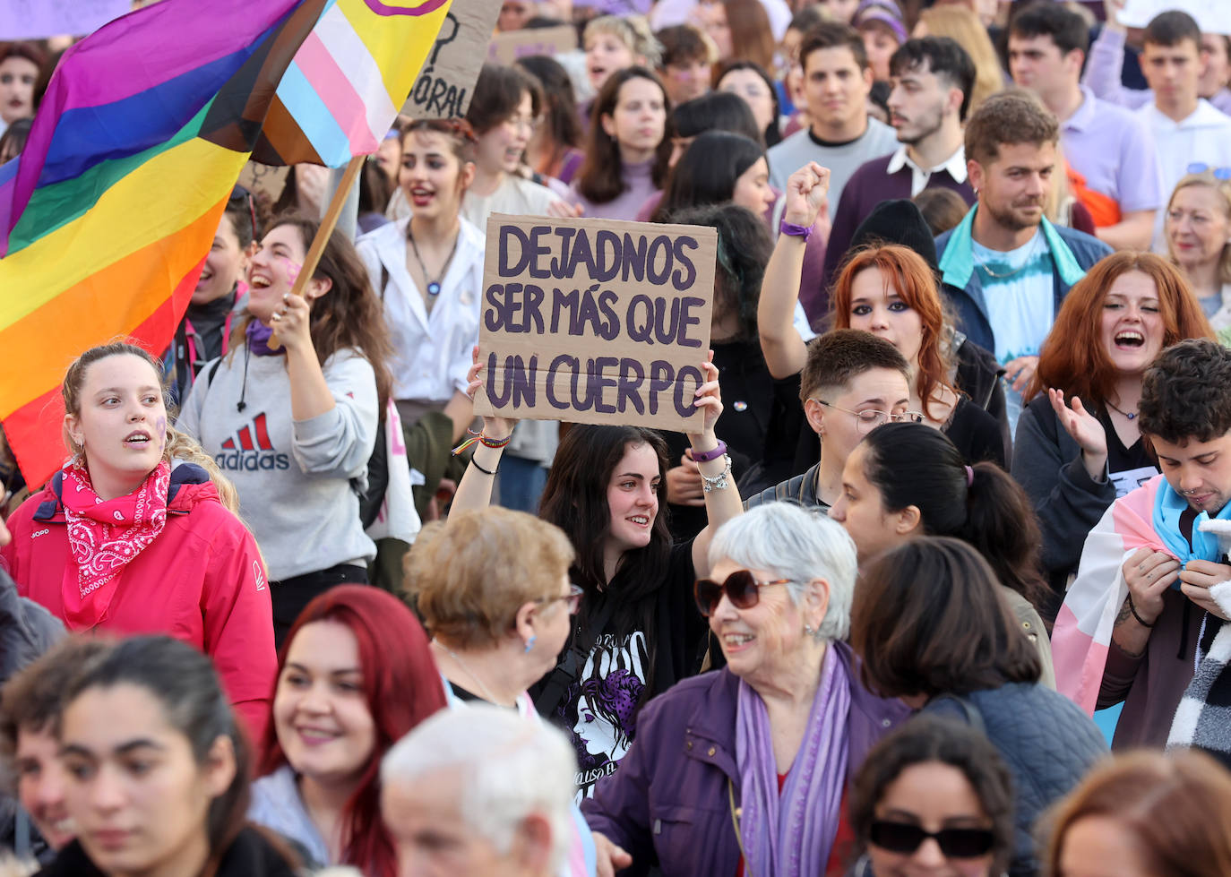 La reivindicativa manifestación del 8-M en Córdoba, en imágenes