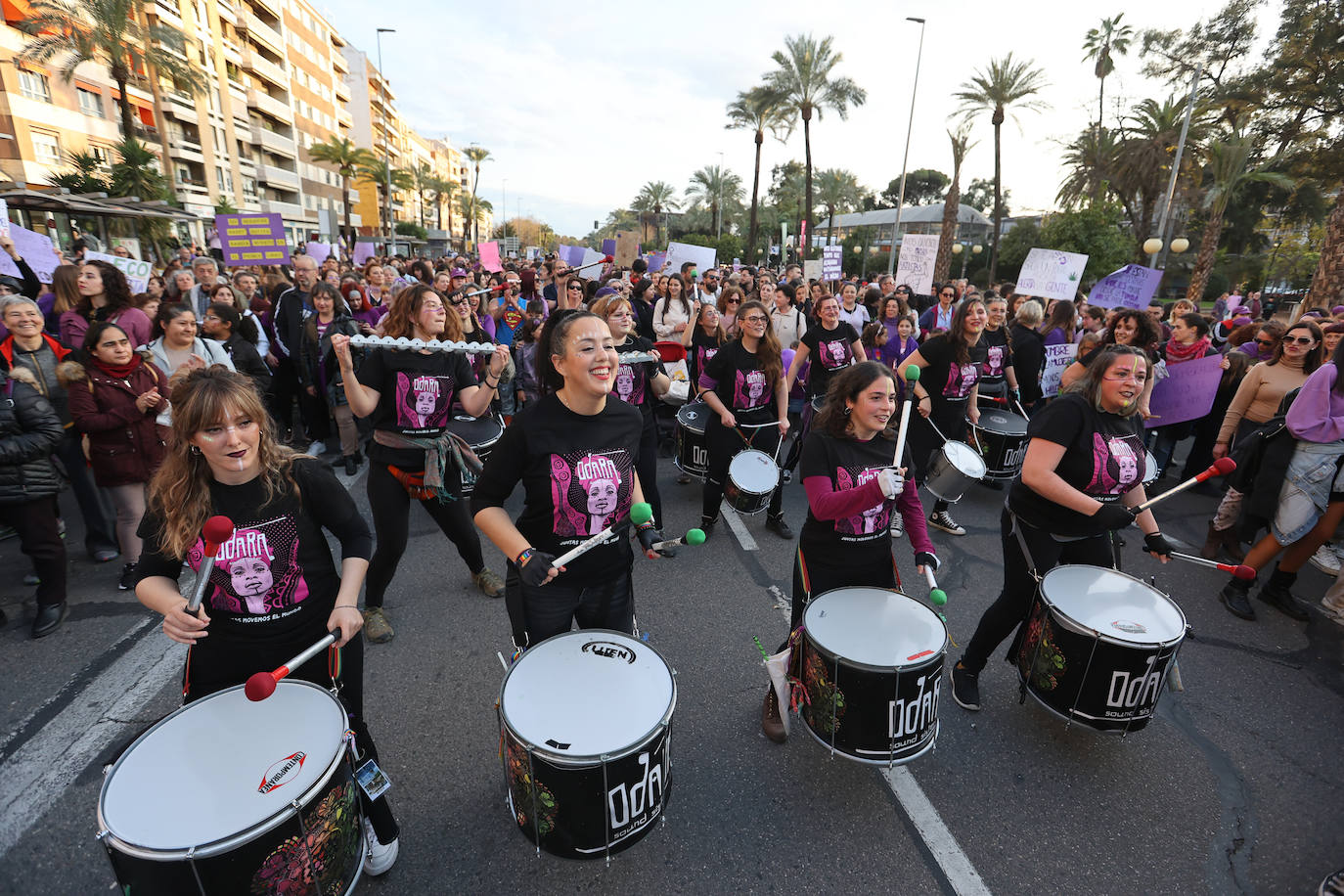 La reivindicativa manifestación del 8-M en Córdoba, en imágenes