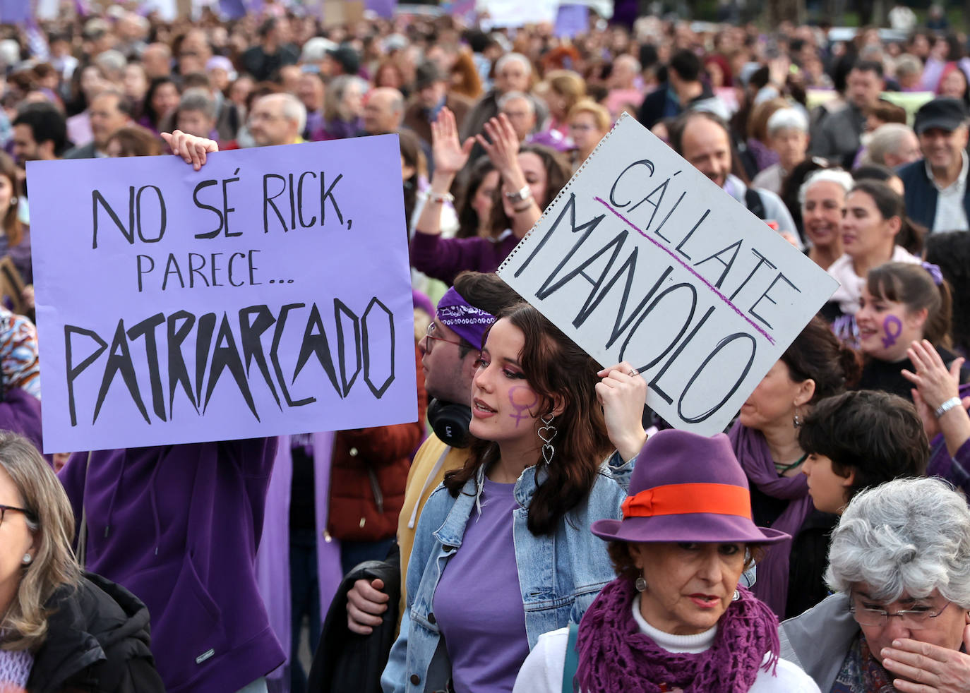 La reivindicativa manifestación del 8-M en Córdoba, en imágenes