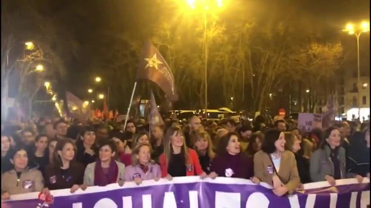 Ministras del PSOE cantan en el 8M: "Se va a acabar la dictadura patriarcal"