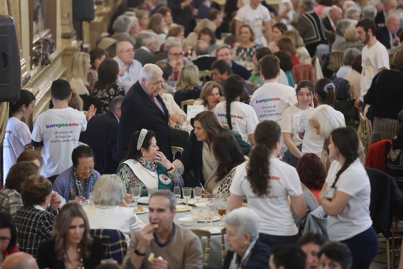 El almuerzo solidario de la Fundación Bangassou, en imágenes