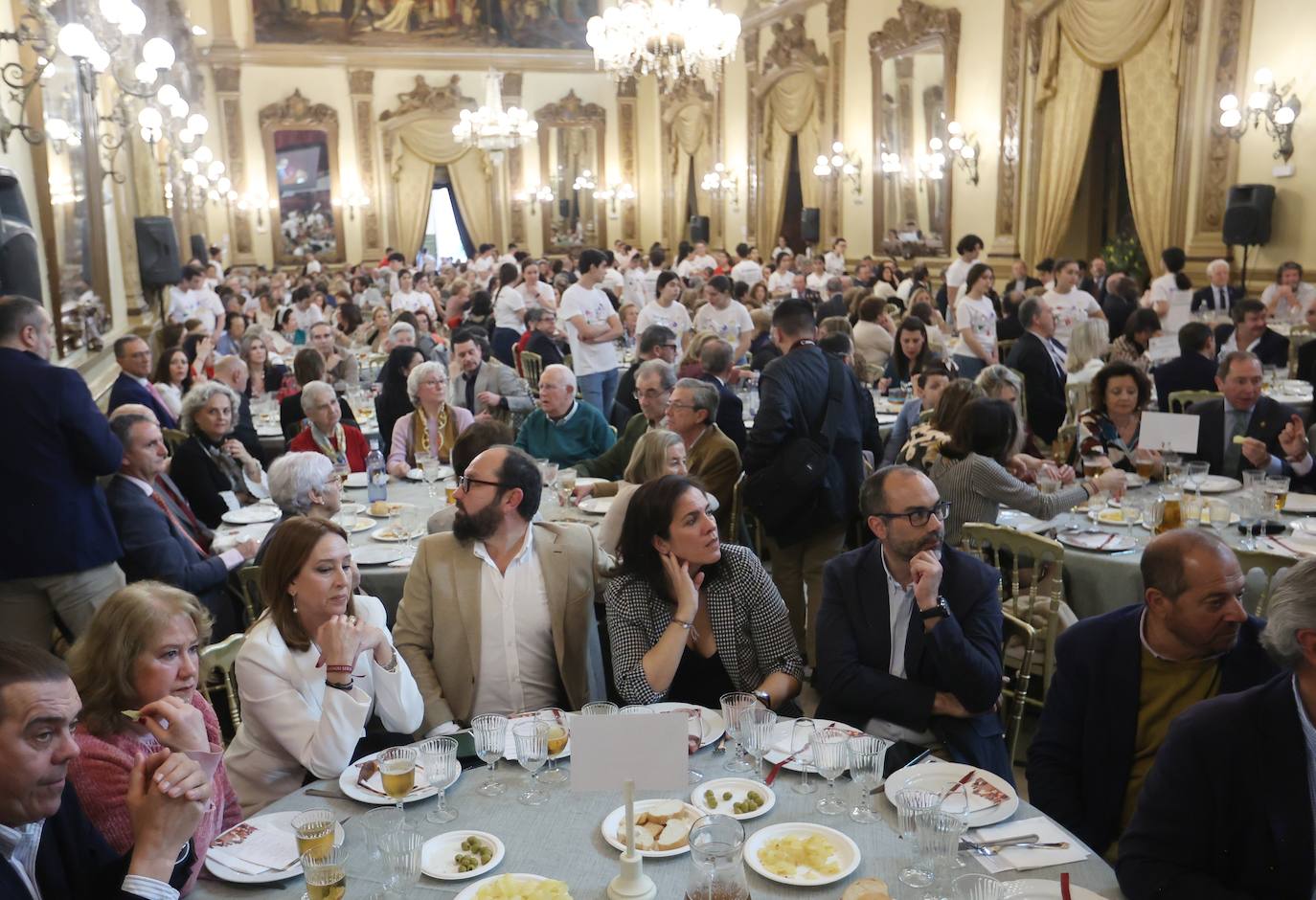 El almuerzo solidario de la Fundación Bangassou, en imágenes