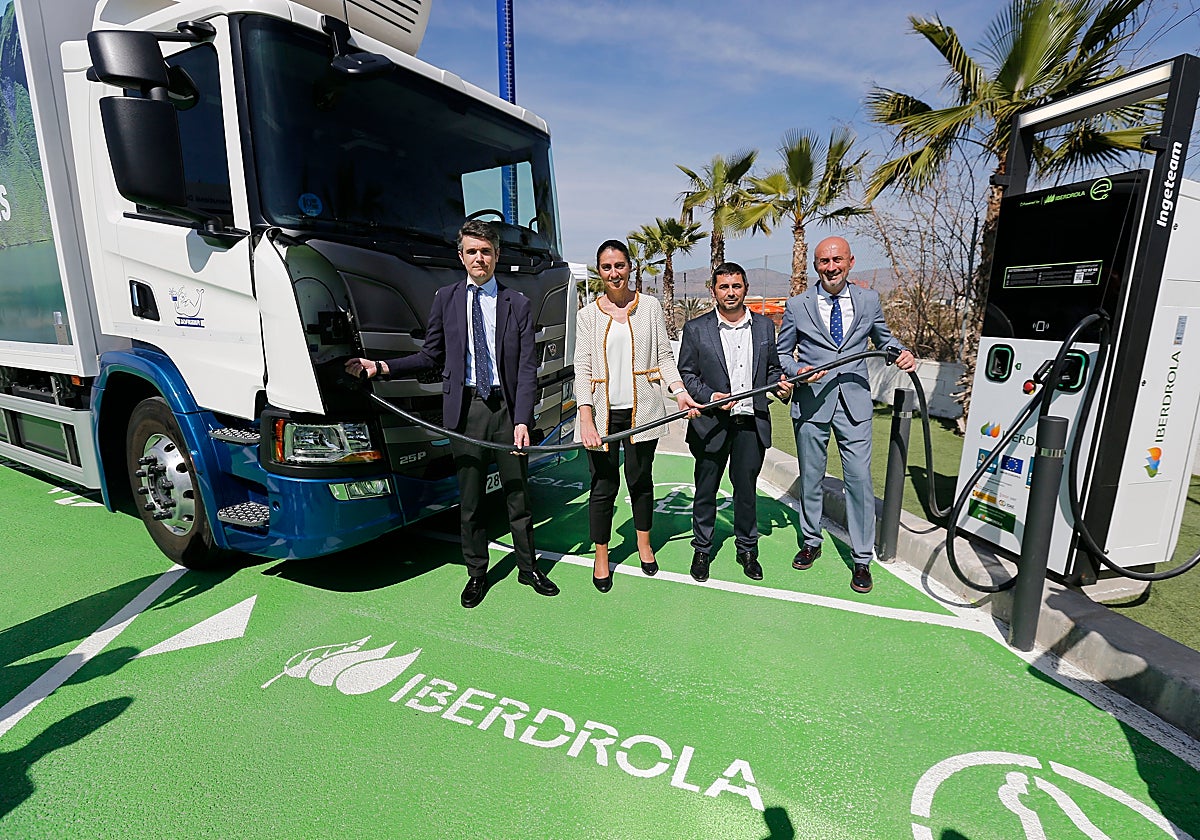 Puntos de recarga para camiones en Sangonera la Seca (Murcia) y San Isidro (Alicante)