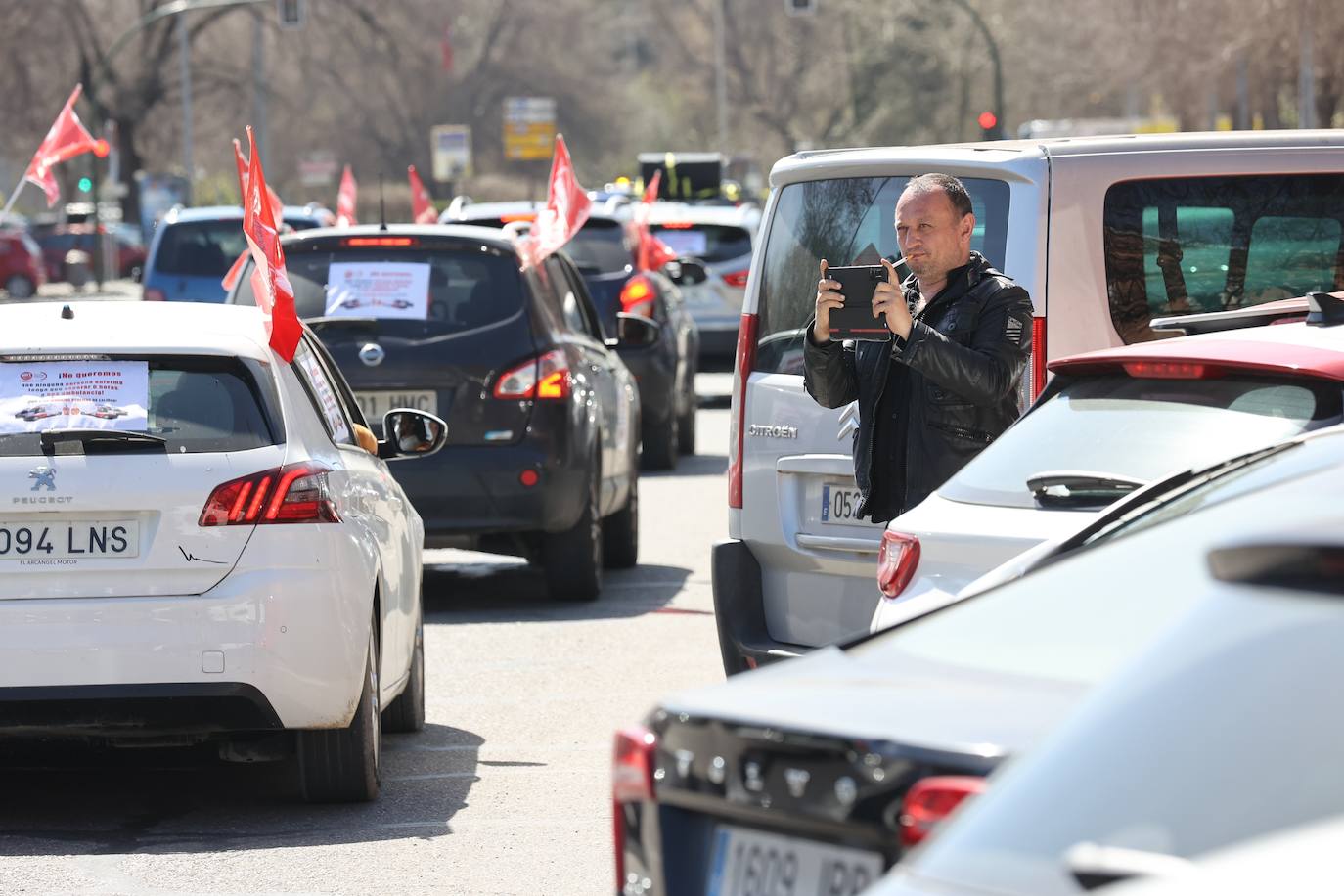 La caravana de protesta por la mejora del servicio de ambulancias en Córdoba, en imágenes